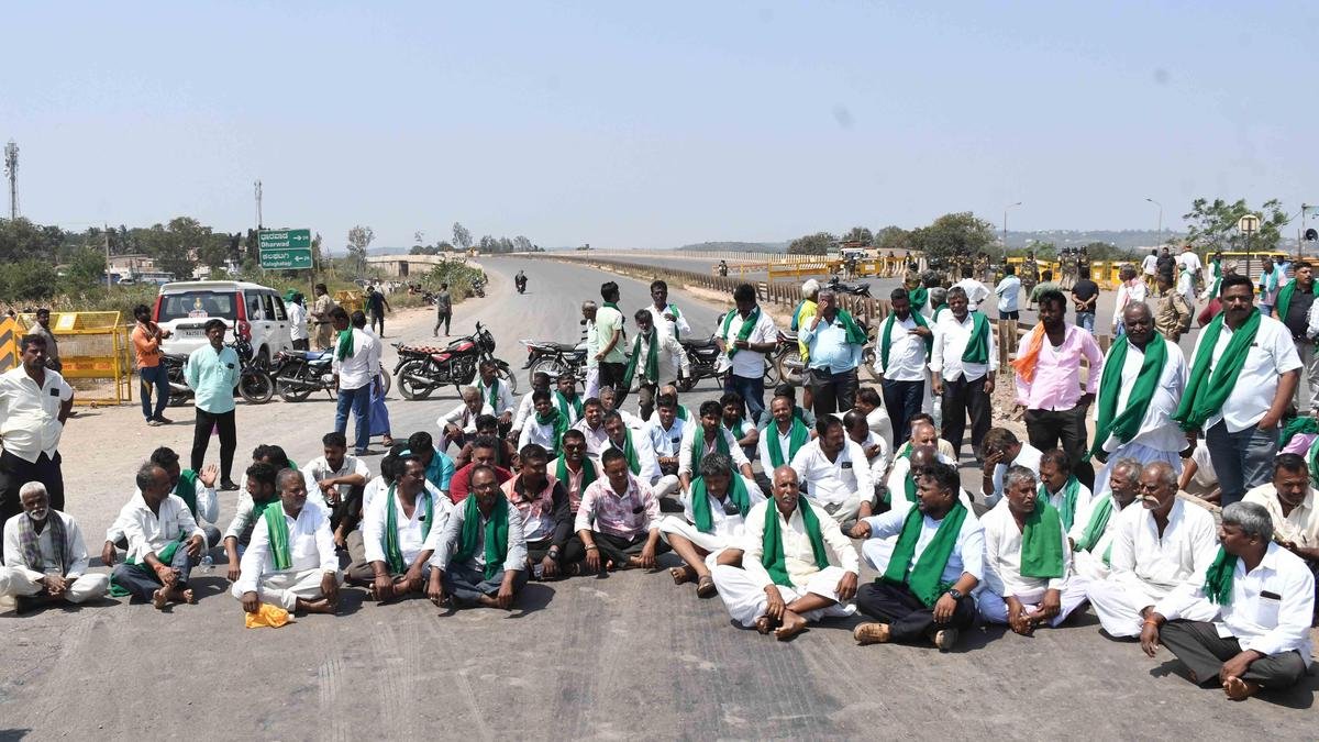 Dingaleshwar swami joins protest of sugarcane farmers, questions silence of Prime Minister Narendra Modi