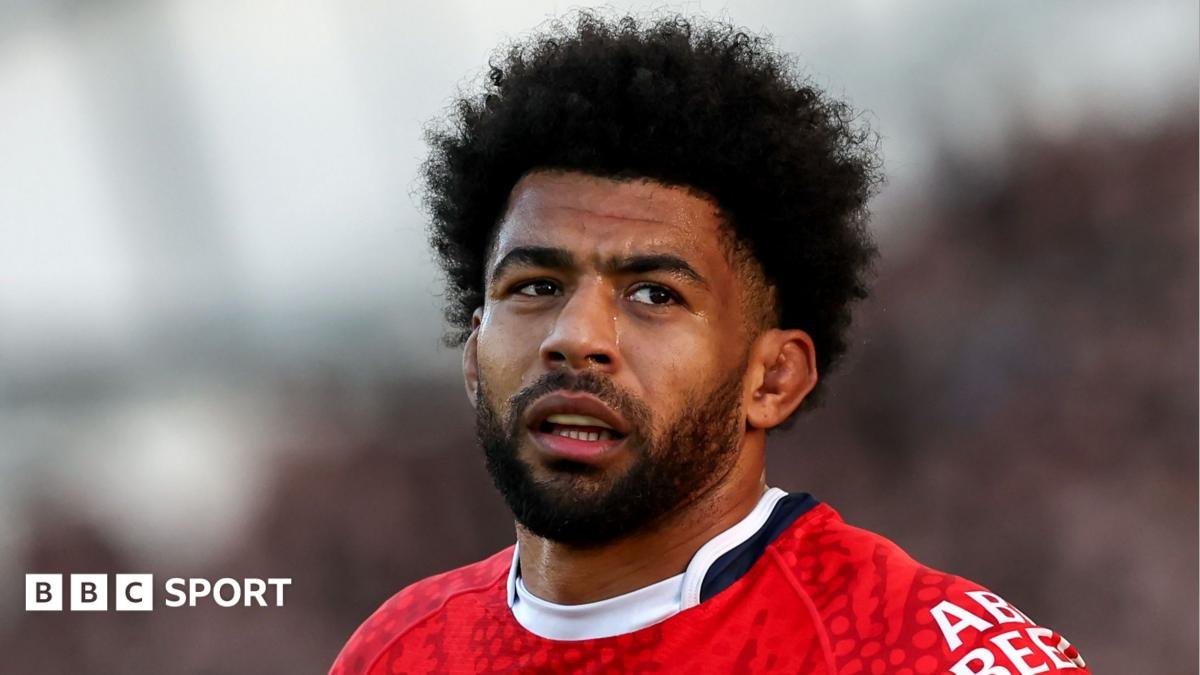 Watkins replaces injured Smithies in England squad