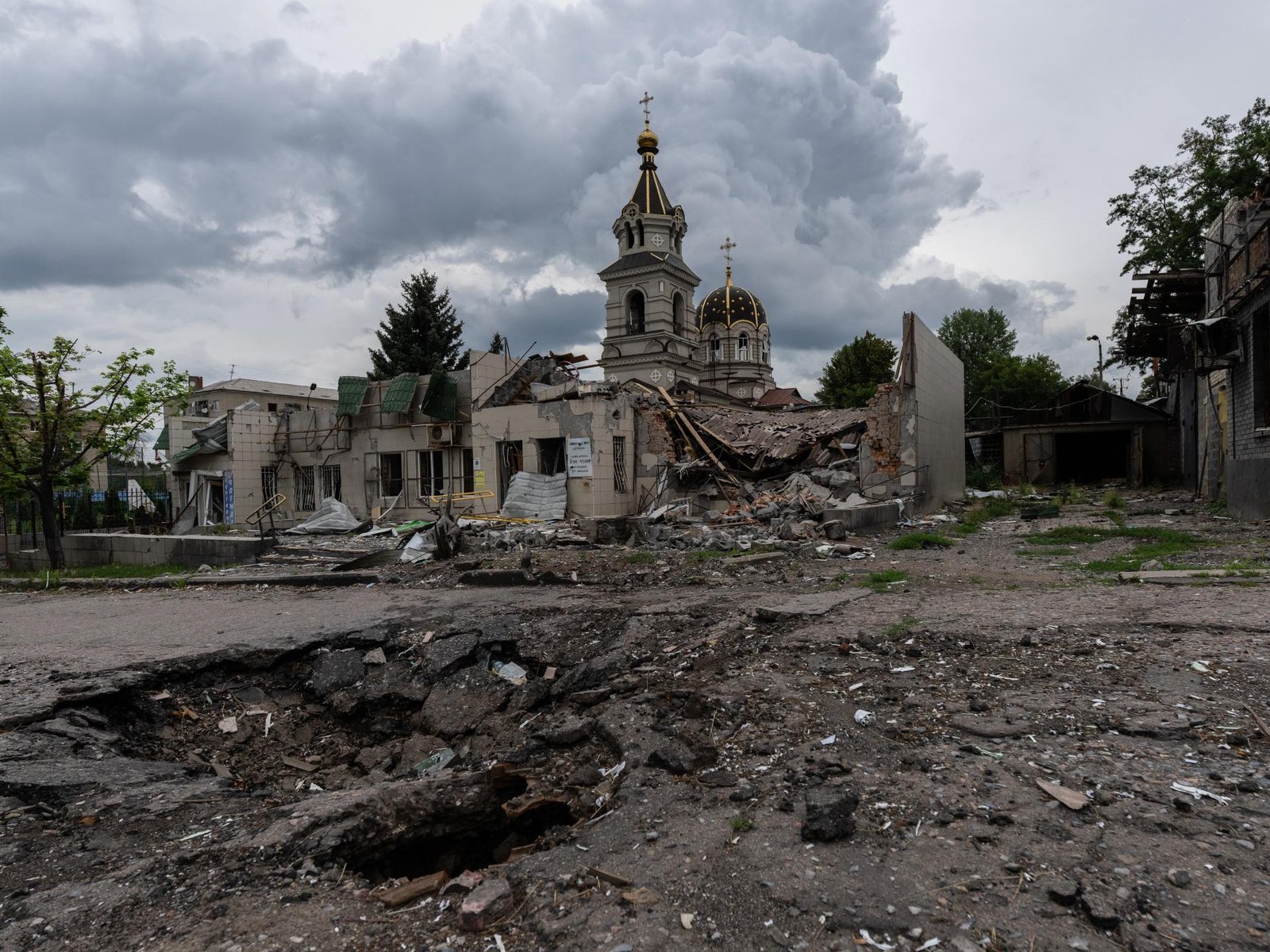 Bangladesh arrests two for luring locals to fight for Russia in Ukraine